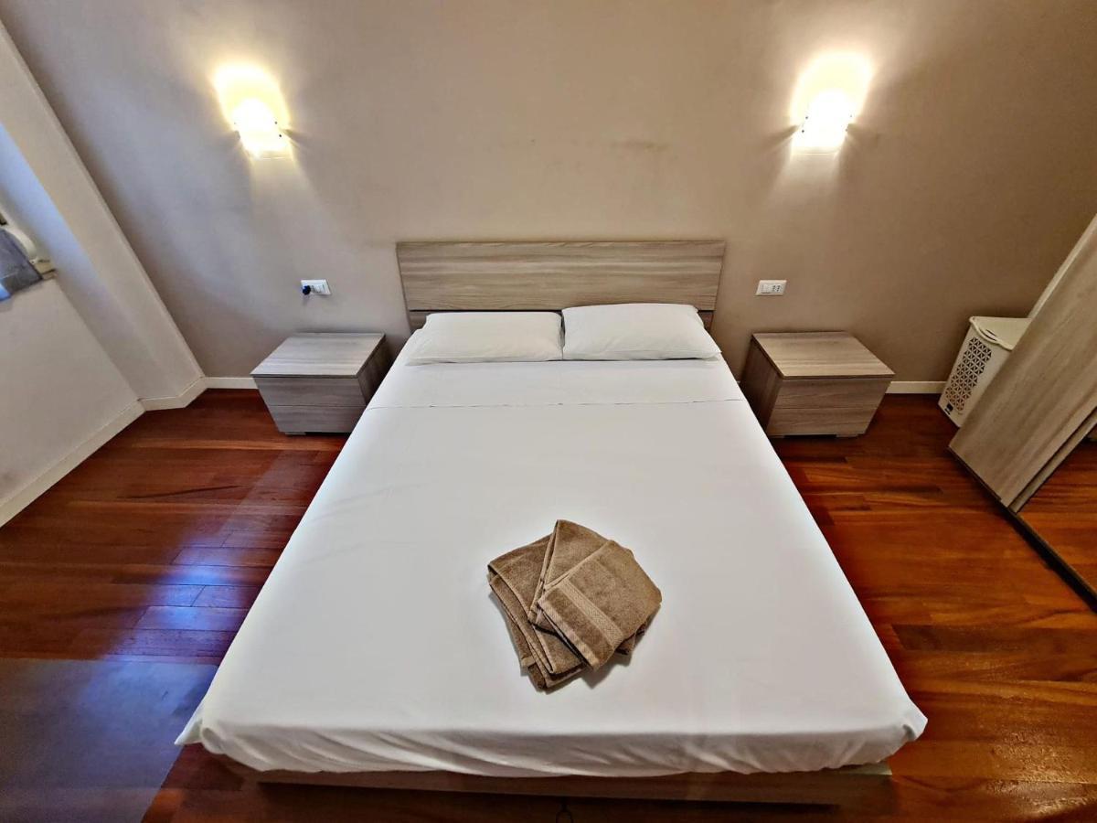 Modern Apartment Cozy Style โรม ภายนอก รูปภาพ
